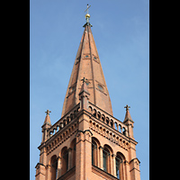 Berlin, Zwlf-Apostel-Kirche, Turmhelm