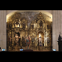 Sevilla, Iglesia de El Salvador, Retablo de San Fernando (links) und Retablo de Cristo de la Humildad y Paciencia (rechts)