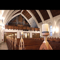 Berlin, Johanneskirche Frohnau, Seitlicher Blick zur Orgel