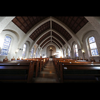 Berlin, Johanneskirche Frohnau, Innenraum in Richtung Chor