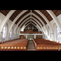 Berlin, Johanneskirche Frohnau, Innenraum in Richtung Orgel