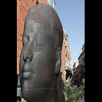 Barcelona, Palau de la Msica Catalana, Carmela - Skulptur von Jaume Plensa