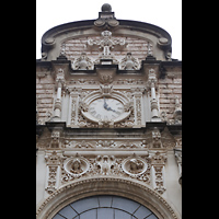 Montserrat, Abadia de Montserrat, Baslica Santa Mara, Oberer Teil der Fassade