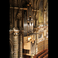 Montserrat, Abadia de Montserrat, Baslica Santa Mara, Orgel - vom Triforium in Hhe der Rckwand aus gesehen