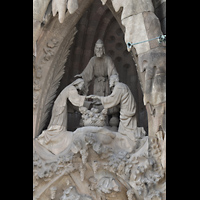 Barcelona, La Sagrada Familia, Portikus der Hoffnung, Josef gewidmet - Darstellung des Verlbnisses von Maria und Josef