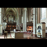 Helmstedt, Stadtkirche St. Stephani, Blick vom Chorraum zur Chororgel und Hauptorgel