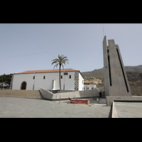 Adeje (Teneriffa), Santa rsula, Ansicht von Sden vom Plaza de Espaa - rechts der moderne Turm