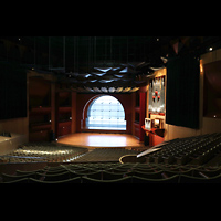 Las Palmas (Gran Canaria), Auditorio Alfredo Kraus, Blick von der rechten Saalseite zur Orgel und aufs Meer