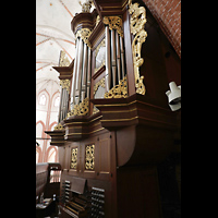 Norden, St. Ludgeri, Orgel mit Spieltisch