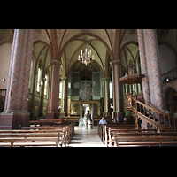 Papenburg, St. Antonius, Hauptschiff in Richtung Orgel