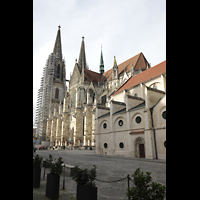 Regensburg, Dom St. Peter, Ansicht vom Domplatz (Sdosten)