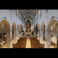 Regensburg, Niedermnster, Blick vom Spieltisch in die Kirche