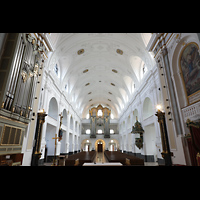 Alttting, Basilika St. Anna, Blick vom Hochaltar ber die Chororgel zur Hauptorgel