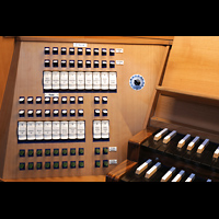 Alttting, Basilika St. Anna, Linke Registerstaffel am Spieltisch der Chororgel