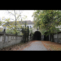 Regensburg, Basilika St. Emmeram, Zugang zur Basilika von Norden, vorbei an St. Rupert