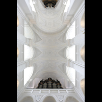 Passau, Stadtpfarrkirche St. Paul, Blick ins Gewlbemit Orgel
