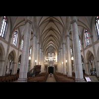 Viersen, St. Cornelius und Peter, Hauptschiff in Richtung Orgel