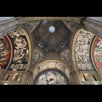 Kln (Cologne), Basilika St. Aposteln, Blick in die Vierungskuppel und Deckenfresken in der Vierung