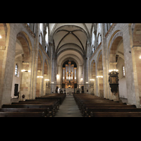 Kln (Cologne), Basilika St. Aposteln, Hauptschiff in Richtung Orgel