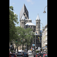 Kln (Cologne), Basilika St. Aposteln, Ansicht von Osten vom Neumarkt