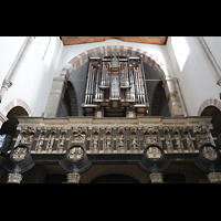 Kln (Cologne), Basilika St. Maria im Kapitol, Orgel mit Renaissance-Lettner (1523) perspektivisch