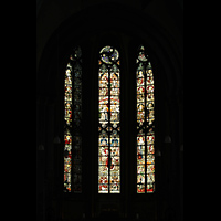 Kln (Cologne), St. Andreas Dominikaner, Bunte Glasfenster im neogotischen Hochchor