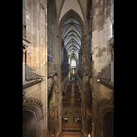 Kln (Cologne), Dom St. Peter und Maria, Blick von den Hochdrucktuben an der Westwand in den Dom und zur Langhausorgel