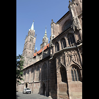 Nrnberg (Nuremberg), St. Lorenz, Seitlichen Ansicht von Sdosten