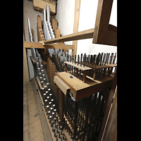 Regensburg, St. Wolfgang, Pfeifen im Schwellwerk (Oberlade), links die Oboe