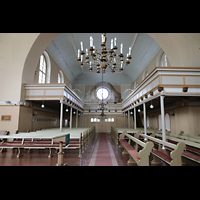 Prnu, Elisabeti kirik, Blick ins Querschiff und zur neuen Orgel auf der Sdempore