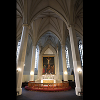 Tallinn (Reval), Oleviste kirik (Olai-Kirche), Chorraum mit Altar