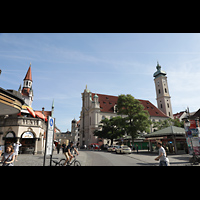 Mnchen (Munich), Heilig-Geist-Kirche, Ansicht vom Viktualienmarkt