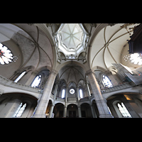 Mnchen (Munich), St. Lukas, Innenraum in Richtung Rckseite mit Orgel auf der Sdwestempore