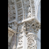 Pisa, Duomo di Santa Maria Assunta, Ornamentik am Baptisterium