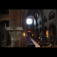 Modena, Duomo San Geminiano, Blick vom Lettner in die Kirche