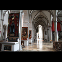 Augsburg, Dom St. Maria, Sdliches Seitenschiff in Richtung Ostchor
