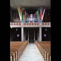 Augsburg, St. Elisabeth, Innenraum in Richtung Orgel