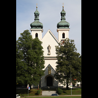 Tutzing, St. Josef, Fassade mit Haupteingang