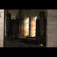 Paris, Basilique du Sacr-Coeur de Montmartre, Seitenorgel von der Hauptorgelempore aus gesehen