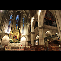 Paris, Cathdrale Amricaine (Holy Trinity Cathedral), Chorraum mit Orgel