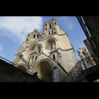 Laon, Cathdrale, Auenansicht vom gotischen Kapitelsaal im 'Untergeschoss'