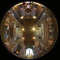 Liverpool, Anglican Cathedral, Blick in die Kuppel