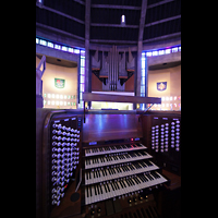 Liverpool, Metropolitan Cathedral of Christ the King, Spieltisch und Orgel