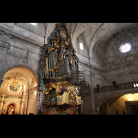 Santany (Mallorca), Sant Andreu, Orgel und Seitenkapelle