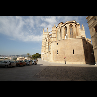 Palma de Mallorca, Catedral La Seu, Chorumgang mit Blick zum Hafen