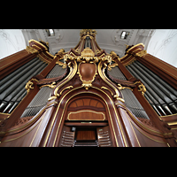 Hamburg, Hauptkirche St. Michaelis ('Michel'), Hauptorgel perspektivisch mit Spieltisch