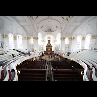 Hamburg, St. Michaelis ('Michel'), Blick vom Spieltisch der Hauptorgel in die Kirche