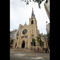 Chicago, Cathedral of the Holy Name, Auenansicht mit Turm