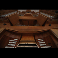 Dresden, Kreuzkirche, Spieltisch mit Orgel