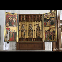 Lbeck, Dom, Altar links neben dem Triumphkreuz